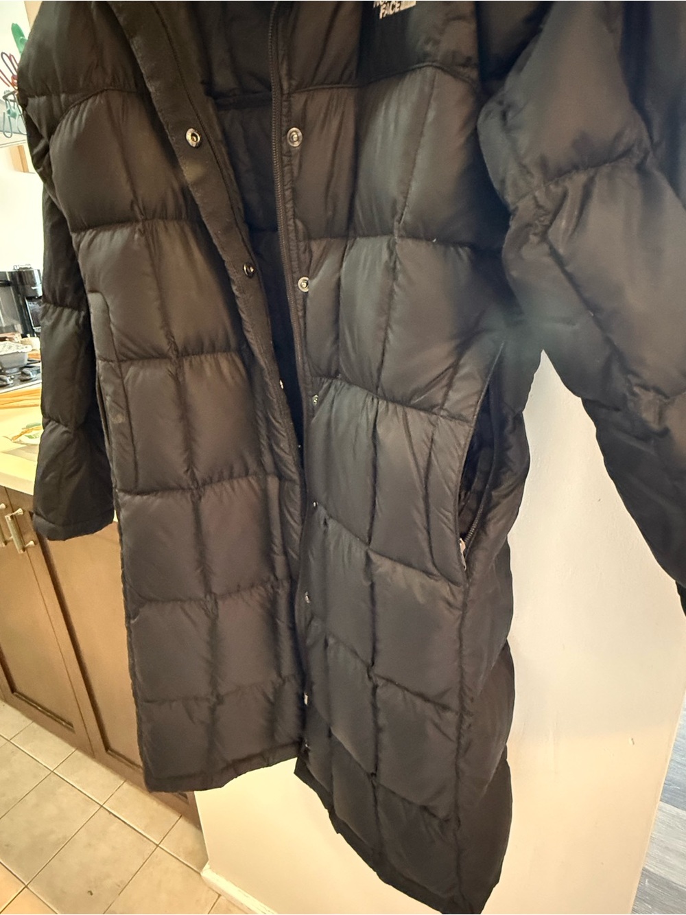 The North Face Women's Black Parka | 600 - Picture 7 of 11